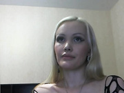 pinkdiamond с игрушкой