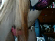 Девочка в розовых трусиках