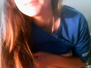 синяя футболка