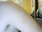 Laureenn77 взрослая дама сладко трахает дырочки