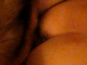 свободная брюнетка