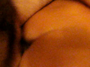 свободная брюнетка