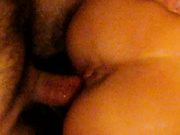 свободная брюнетка