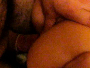 свободная брюнетка