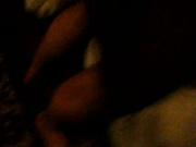 свободная брюнетка