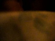 свободная брюнетка