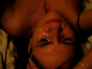 свободная брюнетка