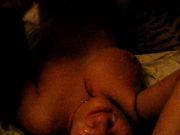 свободная брюнетка