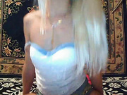 SonyaBony дразнит во фри