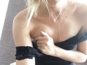 Princess-IVI показывает попку