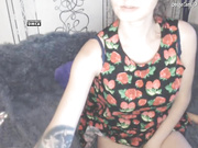 NastiaRonaldo дрочит киску