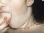 дырки Noeelly крупным планом