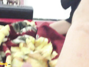 Шлюхе мало хуя. Сосет ногу