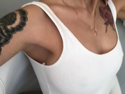 DONTVKILLME на балконе