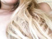 Missxtina мастурбирует на даче