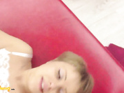 Сбрызнул на лицо