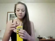 Брюнетка