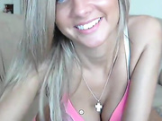 kristinka22  мастурбирует