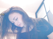 BettyBrosmer показывает свой большой зад и сиськи