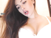 BettyBrosmer сосет член