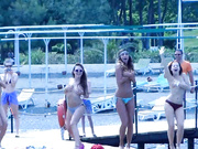 Devchata s COMEDI WOMAN ustroili na proschanie striptiz.720