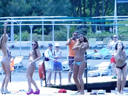 Devchata s COMEDI WOMAN ustroili na proschanie striptiz.720