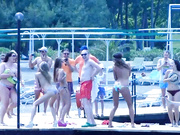 Devchata s COMEDI WOMAN ustroili na proschanie striptiz.720