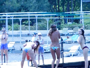 Devchata s COMEDI WOMAN ustroili na proschanie striptiz.720