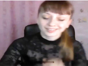 femini показывает жопу