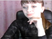 femini показывает жопу