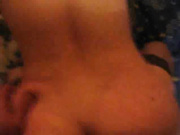 Трахает раком