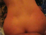 Трахает раком