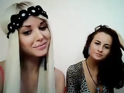 chikaboom лижет анус подруге