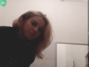 ButterflySay в общественном туалете