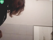 ButterflySay в общественном туалете