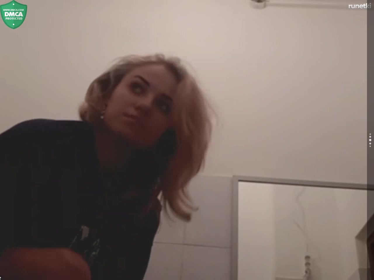 ButterflySay в общественном туалете