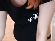 стриптиз от большегрудой мамки