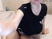 стриптиз от большегрудой мамки