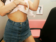 Озорная брюнетка ashhhleykiss