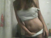 Машка поазывает сиськи