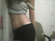 Машка поазывает сиськи