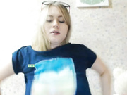 Студентка жарит себя