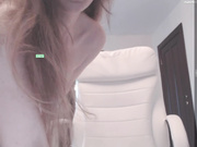 _--NaStyA--_ светит дырочками