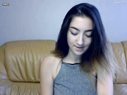 lianna1000 показывает грудь