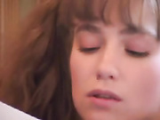 Юля трахается на камеру с волосатым мужиком