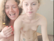 Olga-Mary девочки шалят