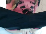 Марина балуется с игрушкой