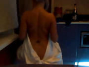 Янка-хулиганка в простыне