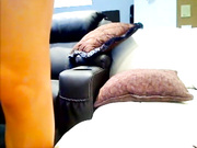 шикарная шлюха с большими сиськами развлекается