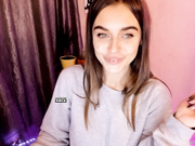 Sonya-mo в толстовке